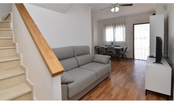 Återförsäljning - Radhus -
Guardamar del Segura