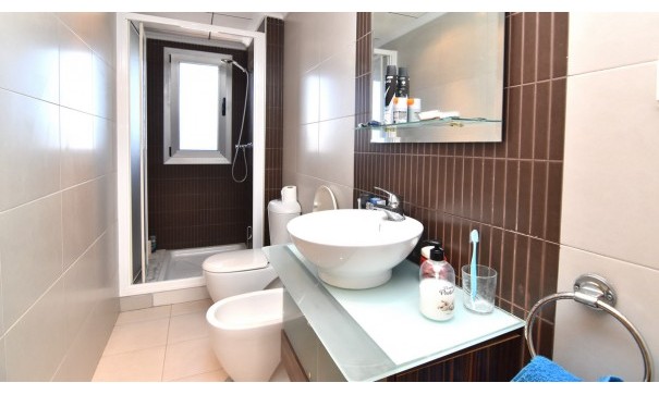 Återförsäljning - Radhus -
Guardamar del Segura