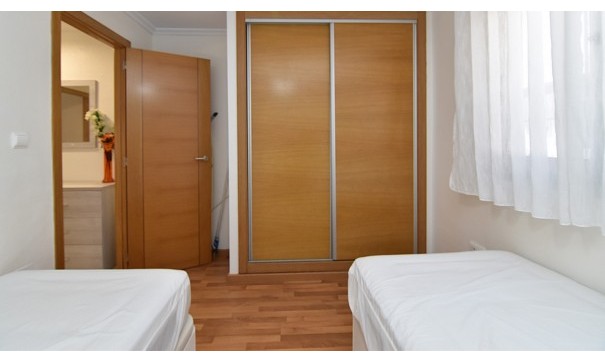 Återförsäljning - Radhus -
Guardamar del Segura