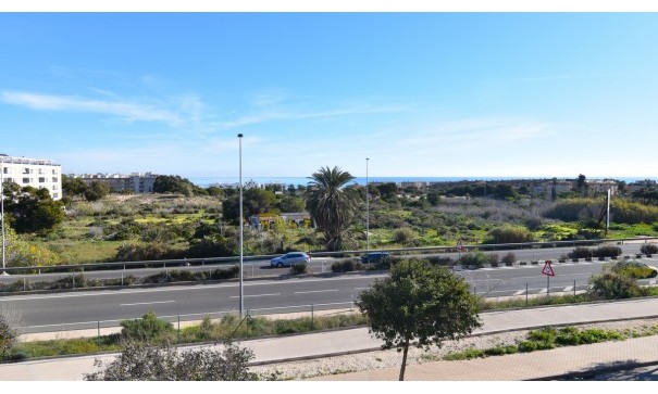 Återförsäljning - Radhus -
Guardamar del Segura