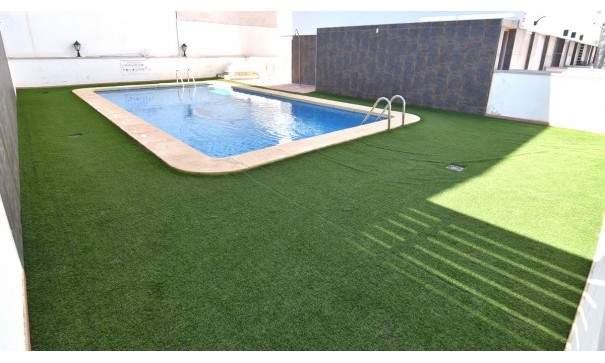 Återförsäljning - Radhus -
Guardamar del Segura