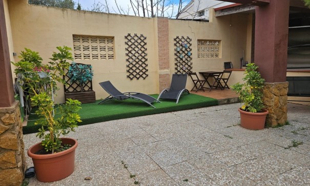 Resale - Finca Landgut -
Orihuela