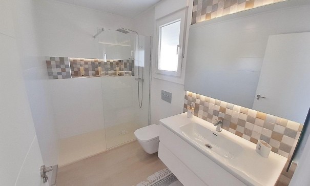 Nybyggd - Radhus -
Avileses