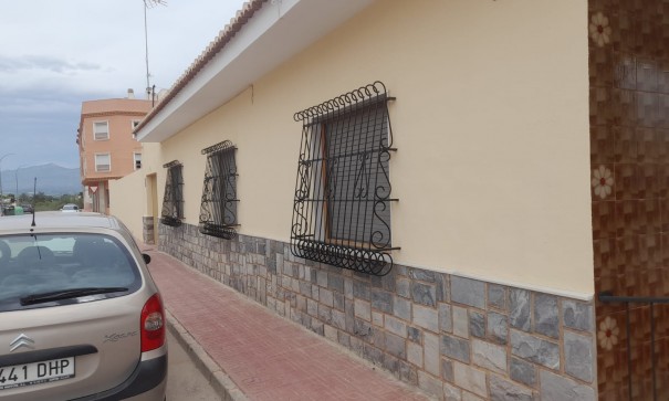 Sale - Town house -
San Isidro