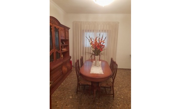 Sale - Town house -
San Isidro