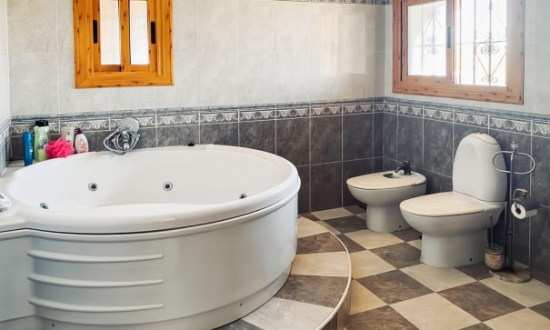 Sale - Detached Villa -
Torrevieja