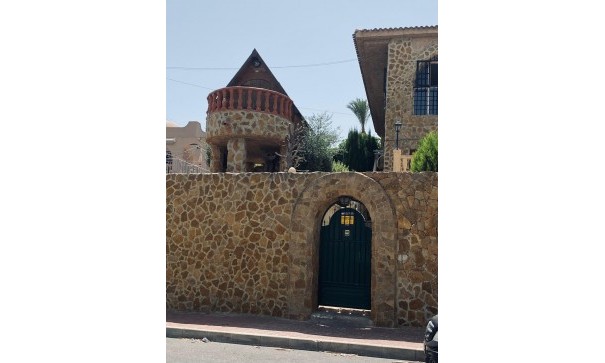 Sale - Detached Villa -
Torrevieja