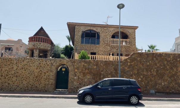 Sale - Detached Villa -
Torrevieja