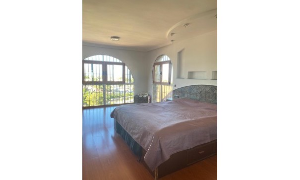 Sale - Detached Villa -
Torrevieja