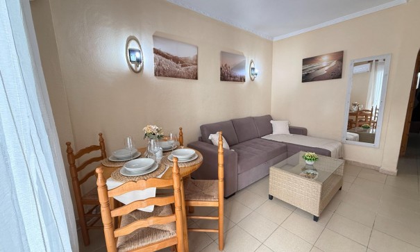 Resale - Wohnung Appartement -
Torrevieja - Cabo cervera