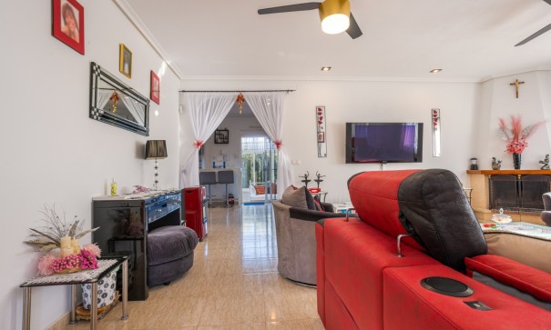 Sale - Finca Country Property -
La Zarza