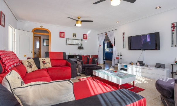 Sale - Finca Country Property -
La Zarza