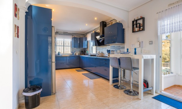 Sale - Finca Country Property -
La Zarza