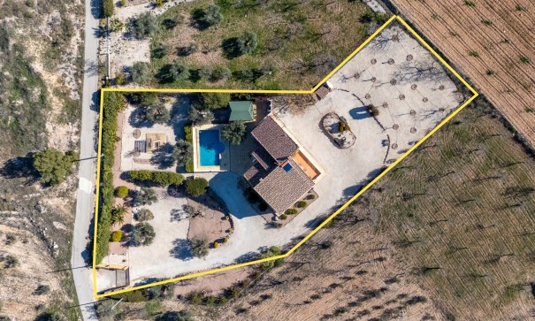 Sale - Finca Country Property -
La Zarza