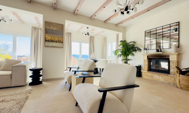 Videresalg - Fritliggende villa -
Monóvar