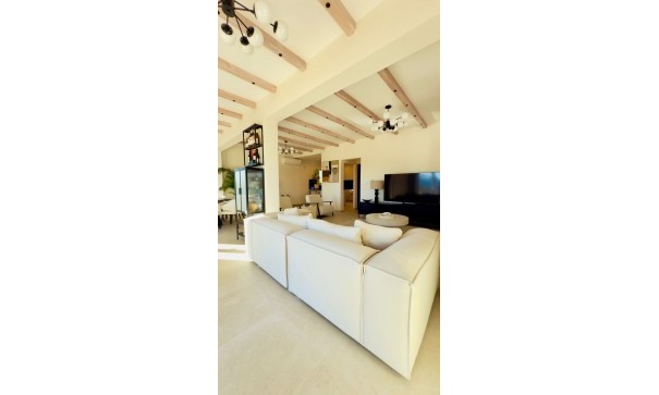 Videresalg - Fritliggende villa -
Monóvar