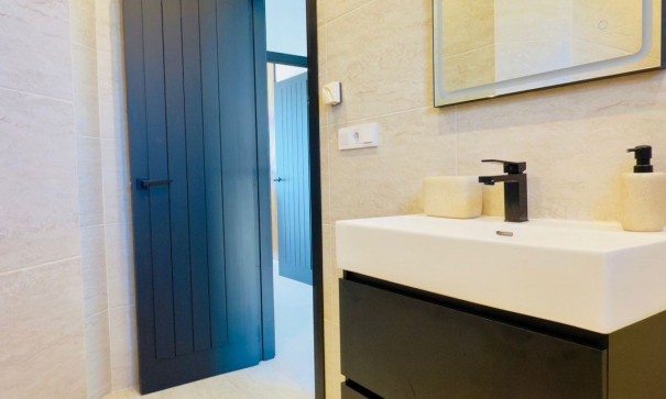 Videresalg - Fritliggende villa -
Monóvar