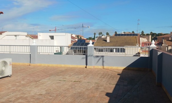 Venta - Casa de pueblo -
San Pedro del Pinatar - Los Antolinos