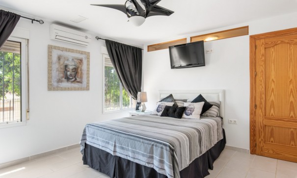 Sale - Finca Country Property -
Catral