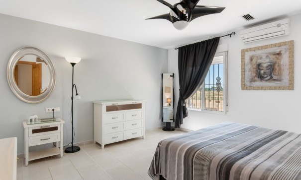 Sale - Finca Country Property -
Catral