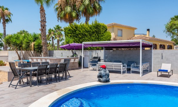 Sale - Finca Country Property -
Catral