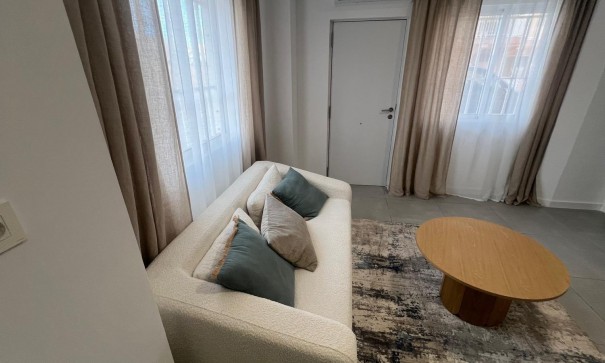 Herverkoop - Apartement Flat -
Torrevieja - Zona los Frutales