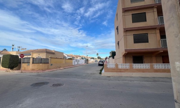 Herverkoop - Apartement Flat -
Torrevieja - Zona los Frutales