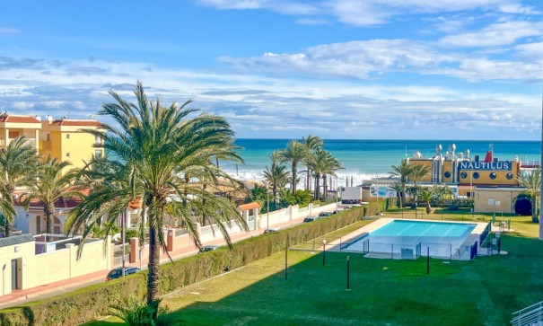 Återförsäljning - Lägenhet lägenhet -
Torrevieja - Punta Prima