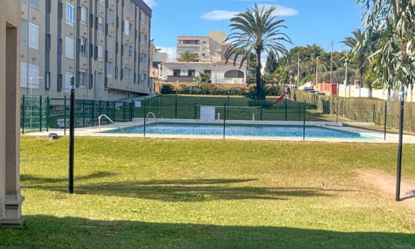 Återförsäljning - Lägenhet lägenhet -
Torrevieja - Punta Prima