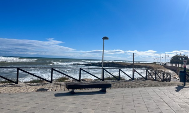 Återförsäljning - Lägenhet lägenhet -
Torrevieja - Punta Prima