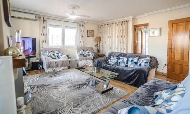 Videresalg - Fritliggende villa -
Torrevieja - LOS BALCONES - LOS ALTOS