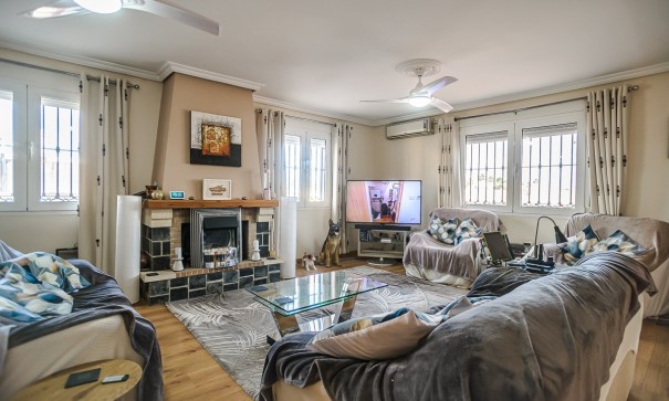 Videresalg - Fritliggende villa -
Torrevieja - LOS BALCONES - LOS ALTOS