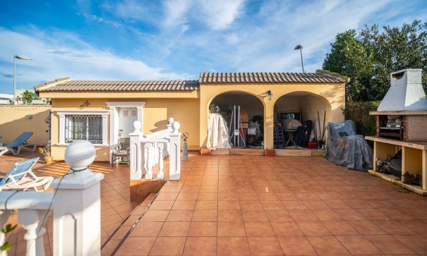 Videresalg - Fritliggende villa -
Torrevieja - LOS BALCONES - LOS ALTOS