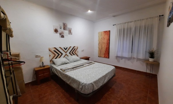 Återförsäljning - Radhus -
Salinas