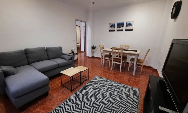 Återförsäljning - Radhus -
Salinas