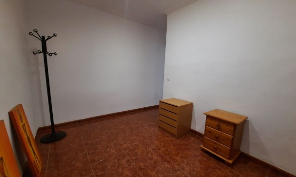 Återförsäljning - Radhus -
Salinas