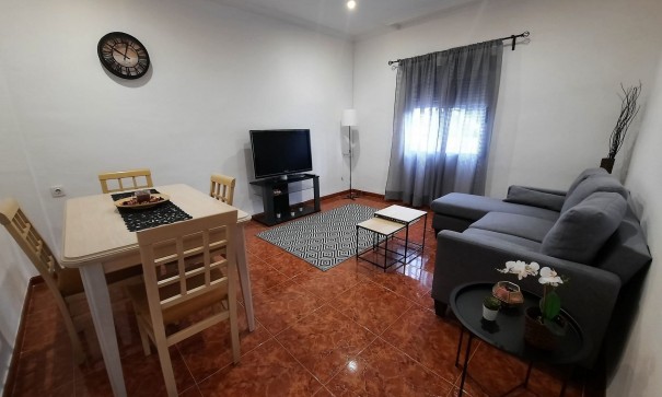 Återförsäljning - Radhus -
Salinas