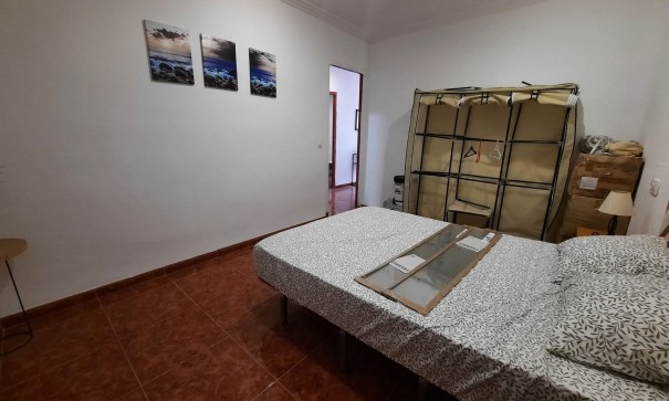 Återförsäljning - Radhus -
Salinas