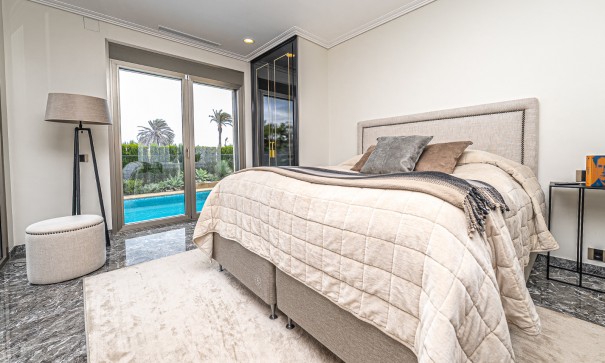 Sale - Detached Villa -
La Zenia - Beachside