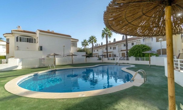 Sprzedaż - Apartament mieszkanie -
Orihuela Costa - Aguamarina