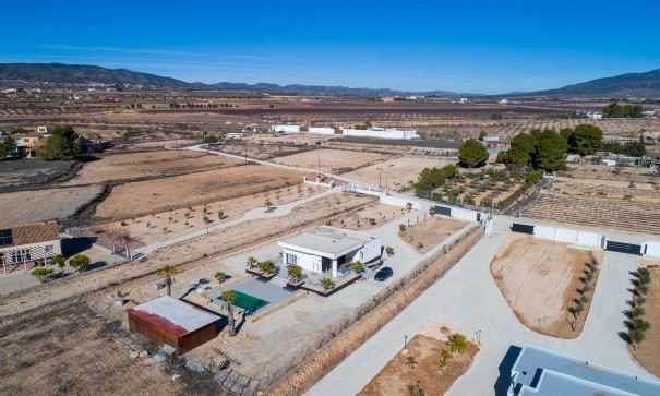 Sprzedaż - Finca nieruchomość wiejska -
Pinoso - Campo