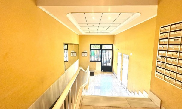 Sprzedaż - Apartament mieszkanie -
Torrevieja - torrevieja