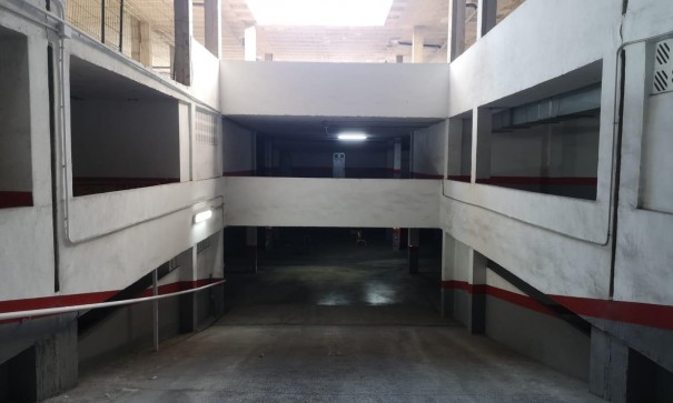 Sale - Garage -
Torrevieja - Estacion de autobuses