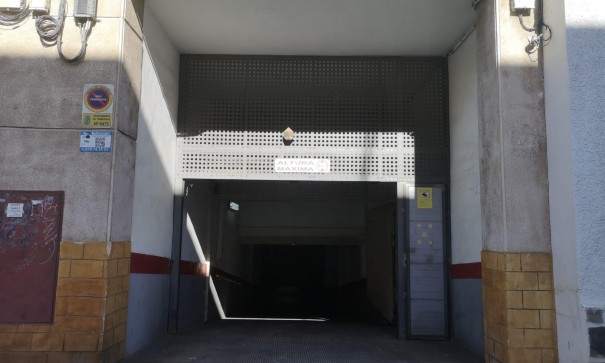 Sale - Garage -
Torrevieja - Estacion de autobuses