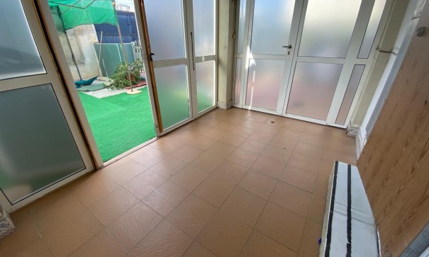 Revente - Appartement -
Torrevieja - Torretas