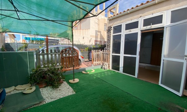 Revente - Appartement -
Torrevieja - Torretas