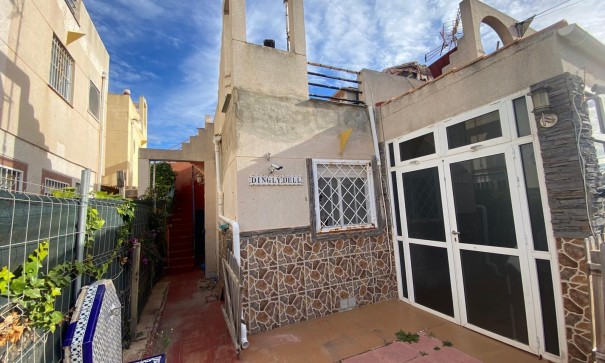 Revente - Appartement -
Torrevieja - Torretas