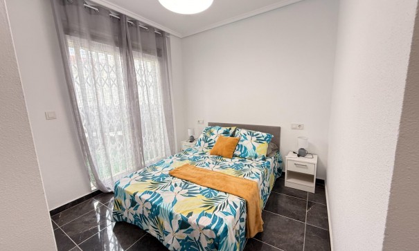 Herverkoop - Apartement Flat -
Torrevieja - Center