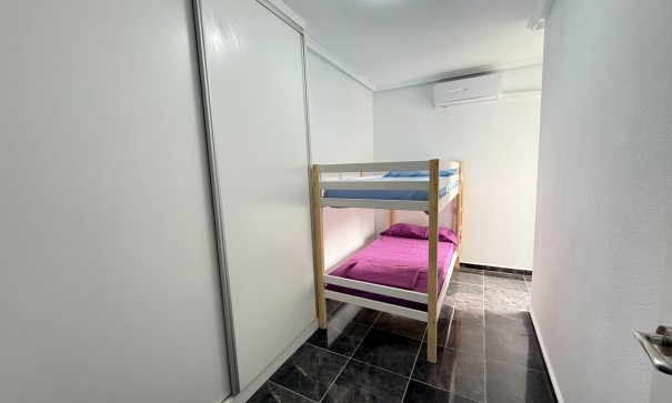 Herverkoop - Apartement Flat -
Torrevieja - Center