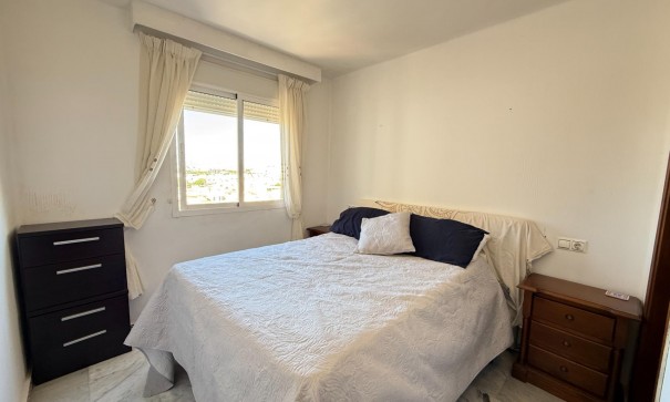 Revente - Appartement -
Torrevieja - Aldea del mar